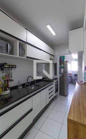 Apartamento à venda com 81m², 3 quartos e 2 vagasCozinha