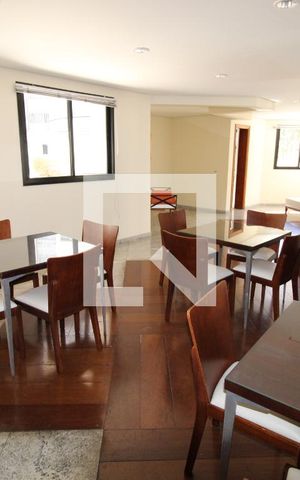Apartamento para alugar com 230m², 3 quartos e 4 vagasÁrea comum - Salão de festas