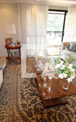 Apartamento para alugar com 230m², 3 quartos e 4 vagasSala
