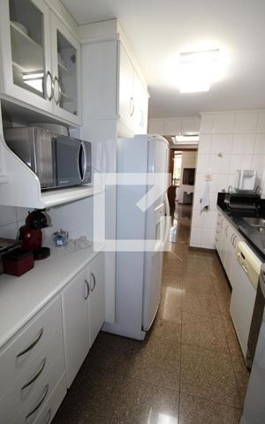 Apartamento para alugar com 230m², 3 quartos e 4 vagasCozinha