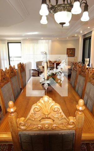 Apartamento para alugar com 230m², 3 quartos e 4 vagasSala