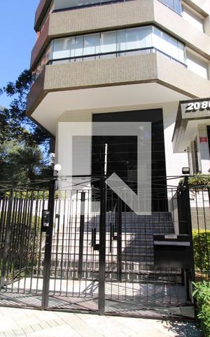 Apartamento para alugar com 230m², 3 quartos e 4 vagasFachada e portaria