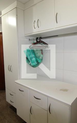 Apartamento para alugar com 230m², 3 quartos e 4 vagasÁrea de Serviço