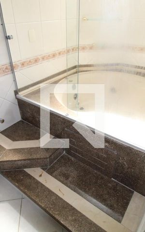 Apartamento para alugar com 230m², 3 quartos e 4 vagasBanheiro da Suíte 3