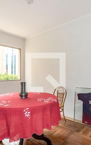 Apartamento à venda com 80m², 2 quartos e 2 vagas Apartamento à venda com 80m², 2 quartos e 2 vagasSala