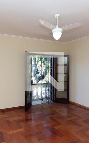 Casa à venda com 400m², 4 quartos e 5 vagas Casa à venda com 400m², 4 quartos e 5 vagasSuíte 2