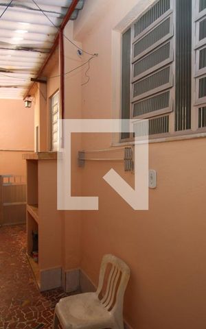 Casa para alugar com 72m², 2 quartos e 1 vagaÁrea de Serviço