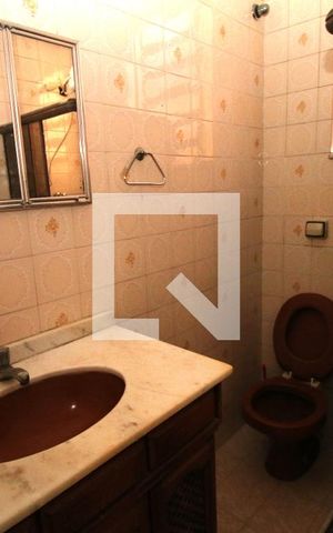 Casa para alugar com 72m², 2 quartos e 1 vagaBanheiro