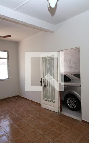 Casa para alugar com 72m², 2 quartos e 1 vagaSala