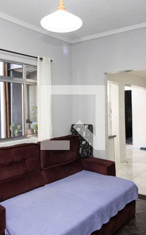 Casa à venda com 125m², 3 quartos e 1 vaga Casa à venda com 125m², 3 quartos e 1 vagaSala