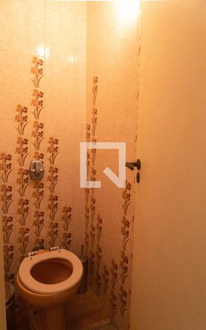 Casa à venda com 700m², 8 quartos e 5 vagas Casa à venda com 700m², 8 quartos e 5 vagasSauna