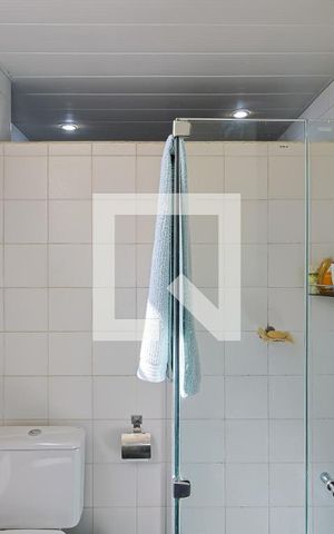 Casa à venda com 398m², 4 quartos e 3 vagas Casa à venda com 398m², 4 quartos e 3 vagasBanheiro do Quarto 1