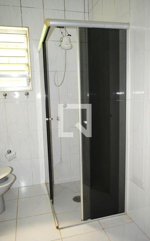 Casa à venda com 110m², 3 quartos e 1 vagaBanheiro casa 1