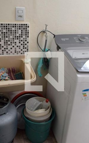 Casa à venda com 110m², 3 quartos e 1 vagaÁrea de Serviço casa 2
