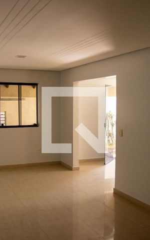 Casa para alugar com 300m², 3 quartos e 5 vagas Casa para alugar com 300m², 3 quartos e 5 vagasSala 2