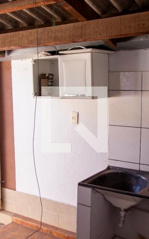 Casa para alugar com 300m², 3 quartos e 5 vagas Casa para alugar com 300m², 3 quartos e 5 vagasCozinha e Área de Serviço - Casa 2
