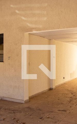 Casa para alugar com 300m², 3 quartos e 5 vagas Casa para alugar com 300m², 3 quartos e 5 vagasGaragem