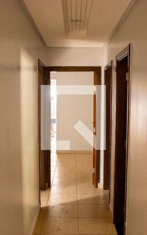 Casa para alugar com 300m², 3 quartos e 5 vagas Casa para alugar com 300m², 3 quartos e 5 vagasCorredor