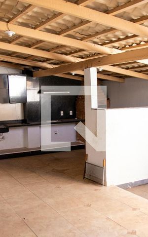 Casa para alugar com 300m², 3 quartos e 5 vagas Casa para alugar com 300m², 3 quartos e 5 vagasCozinha e Área de Serviço