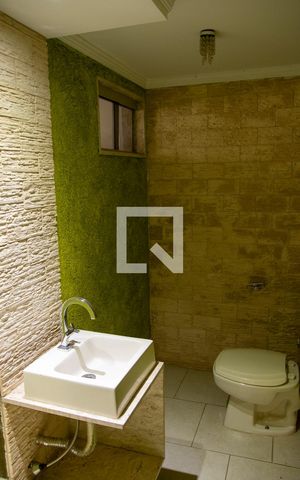 Casa para alugar com 300m², 3 quartos e 5 vagas Casa para alugar com 300m², 3 quartos e 5 vagasBanheiro 2