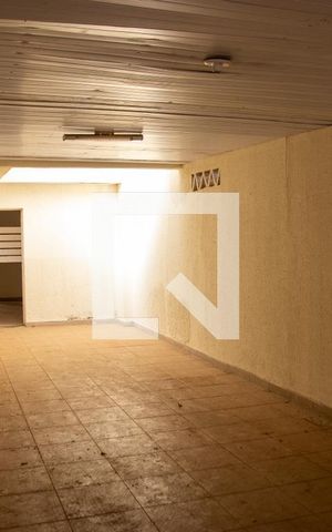 Casa para alugar com 300m², 3 quartos e 5 vagas Casa para alugar com 300m², 3 quartos e 5 vagasGaragem