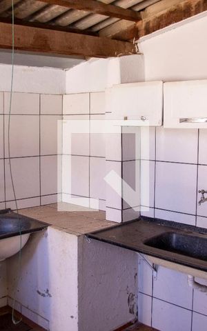 Casa para alugar com 300m², 3 quartos e 5 vagas Casa para alugar com 300m², 3 quartos e 5 vagasCozinha e Área de Serviço - Casa 2