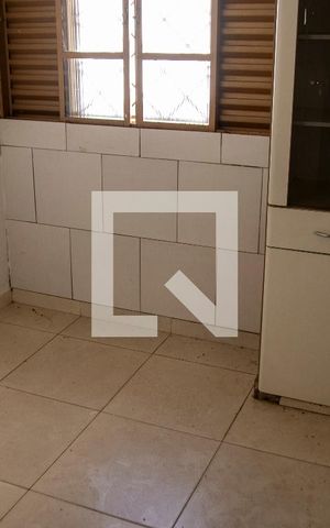 Casa para alugar com 300m², 3 quartos e 5 vagas Casa para alugar com 300m², 3 quartos e 5 vagasCozinha - Armários