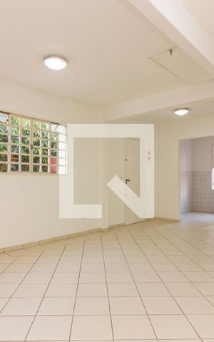 Casa de condomínio à venda com 48m², 1 quarto e 1 vagaSala