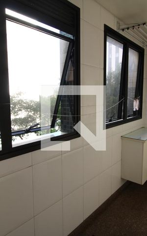 Casa à venda com 365m², 5 quartos e 4 vagasÁrea de Serviço