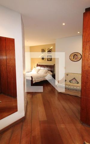 Casa à venda com 365m², 5 quartos e 4 vagasQuarto 6