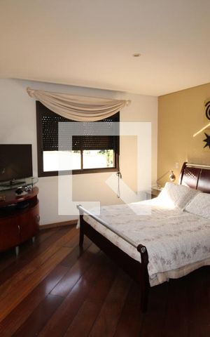 Casa à venda com 365m², 5 quartos e 4 vagasQuarto 7