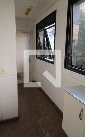 Casa à venda com 365m², 5 quartos e 4 vagasÁrea de Serviço