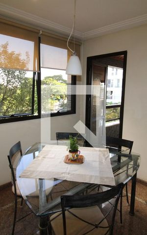Casa à venda com 365m², 5 quartos e 4 vagasCozinha