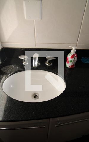 Casa à venda com 365m², 5 quartos e 4 vagasQuarto 2 - Banheiro