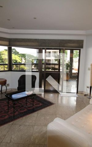 Casa à venda com 365m², 5 quartos e 4 vagasSala