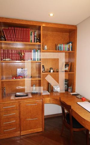Casa à venda com 365m², 5 quartos e 4 vagasQuarto 1