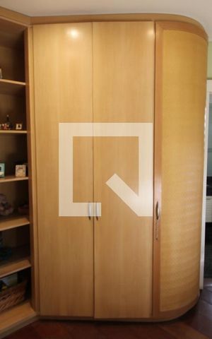 Casa à venda com 365m², 5 quartos e 4 vagasQuarto 4