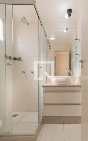 Apartamento à venda com 60m², 2 quartos e 1 vaga Apartamento à venda com 60m², 2 quartos e 1 vagaBanheiro da Suíte