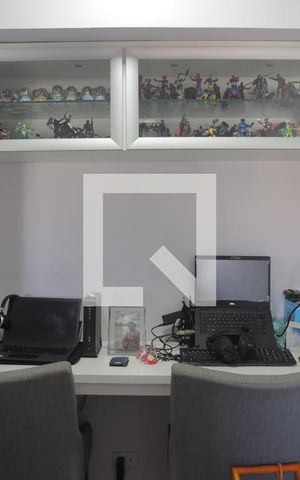 Apartamento à venda com 70m², 2 quartos e 1 vagaEscritório