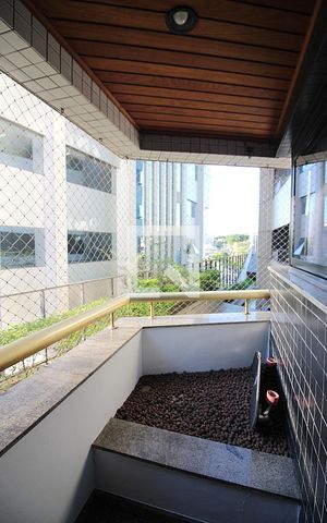 Apartamento à venda com 138m², 3 quartos e 2 vagasQuarto 3 Sacada