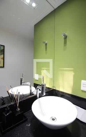 Apartamento à venda com 138m², 3 quartos e 2 vagasBanheiro Social