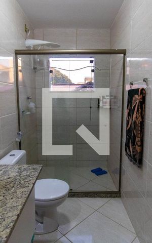 Casa à venda com 240m², 6 quartos e 2 vagas Casa à venda com 240m², 6 quartos e 2 vagasBanheiro