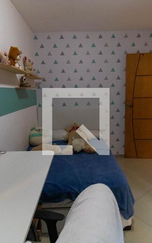Casa à venda com 240m², 6 quartos e 2 vagas Casa à venda com 240m², 6 quartos e 2 vagasQuarto