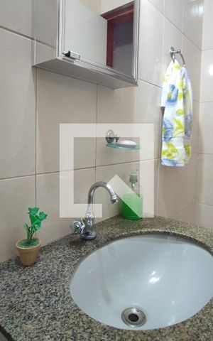 Casa à venda com 280m², 5 quartos e 5 vagas Casa à venda com 280m², 5 quartos e 5 vagasBanheiro Social