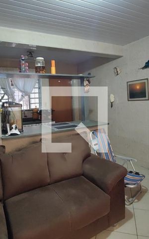Casa à venda com 280m², 5 quartos e 5 vagas Casa à venda com 280m², 5 quartos e 5 vagasEdícula - Sala