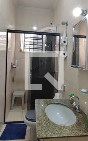 Casa à venda com 280m², 5 quartos e 5 vagas Casa à venda com 280m², 5 quartos e 5 vagasBanheiro Social