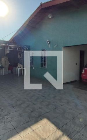 Casa à venda com 280m², 5 quartos e 5 vagas Casa à venda com 280m², 5 quartos e 5 vagasQuintal - Garagem
