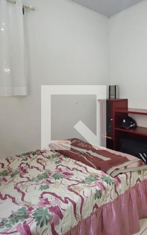 Casa à venda com 280m², 5 quartos e 5 vagas Casa à venda com 280m², 5 quartos e 5 vagasEdícula - Quarto 2