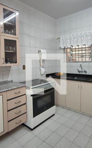 Casa à venda com 280m², 5 quartos e 5 vagas Casa à venda com 280m², 5 quartos e 5 vagasCozinha