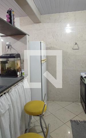 Casa à venda com 280m², 5 quartos e 5 vagas Casa à venda com 280m², 5 quartos e 5 vagasEdícula - Cozinha